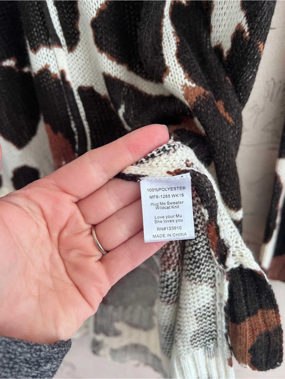Show me your mumu‎ hug me sweater in wild cat knit